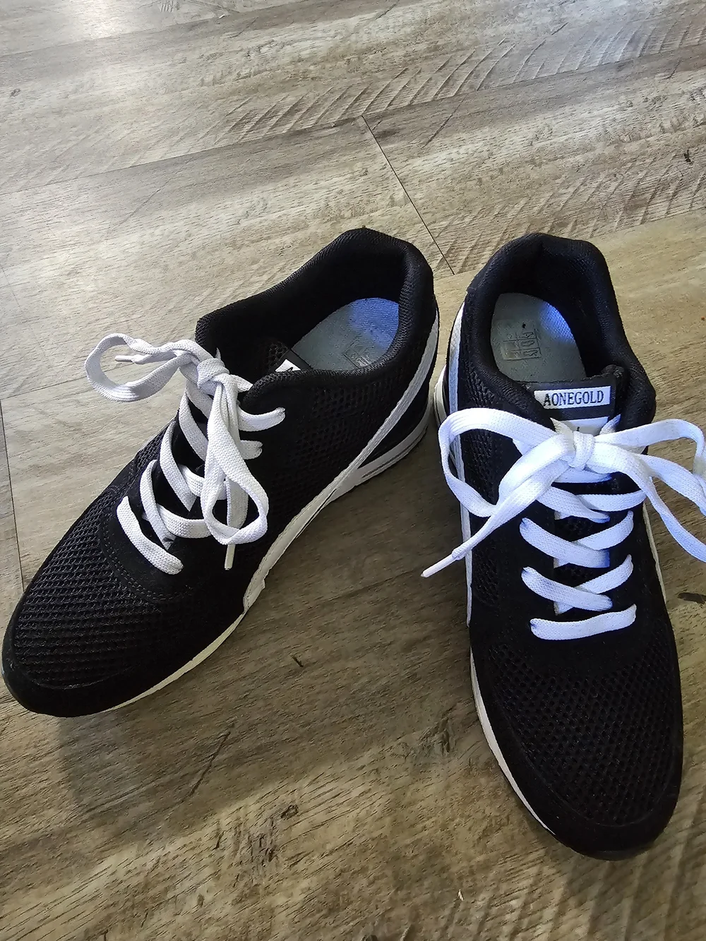 Womens Wedge Sneaker